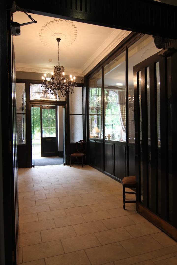 Chris Green Painter & Decorator — Photos 11